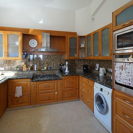 Unforgettable Family Escape - Cliffside Villa With Panoramic Sea Views And Kid-Friendly Private Pool Pissouri Zewnętrze zdjęcie