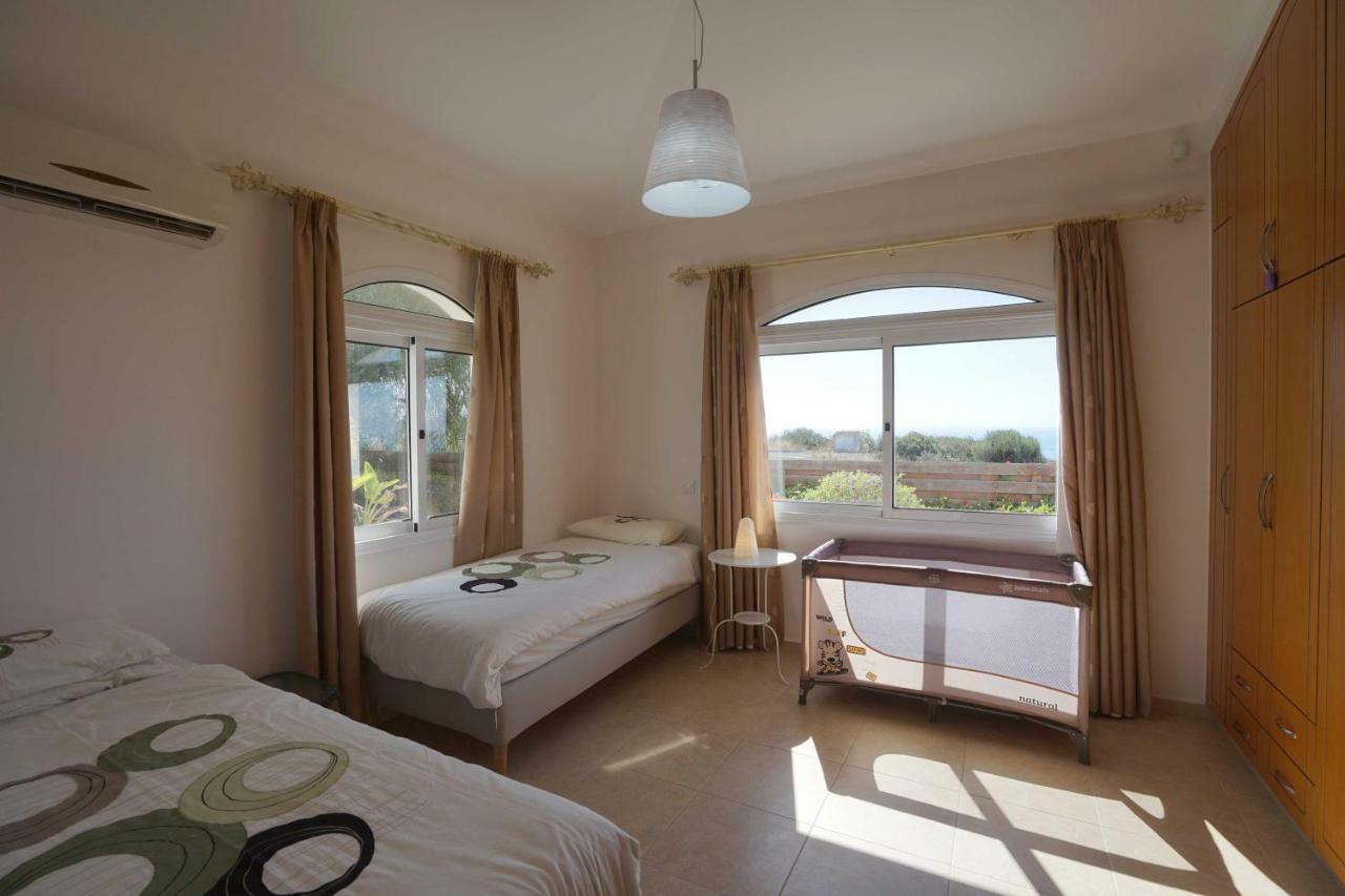 Unforgettable Family Escape - Cliffside Villa With Panoramic Sea Views And Kid-Friendly Private Pool Pissouri Zewnętrze zdjęcie