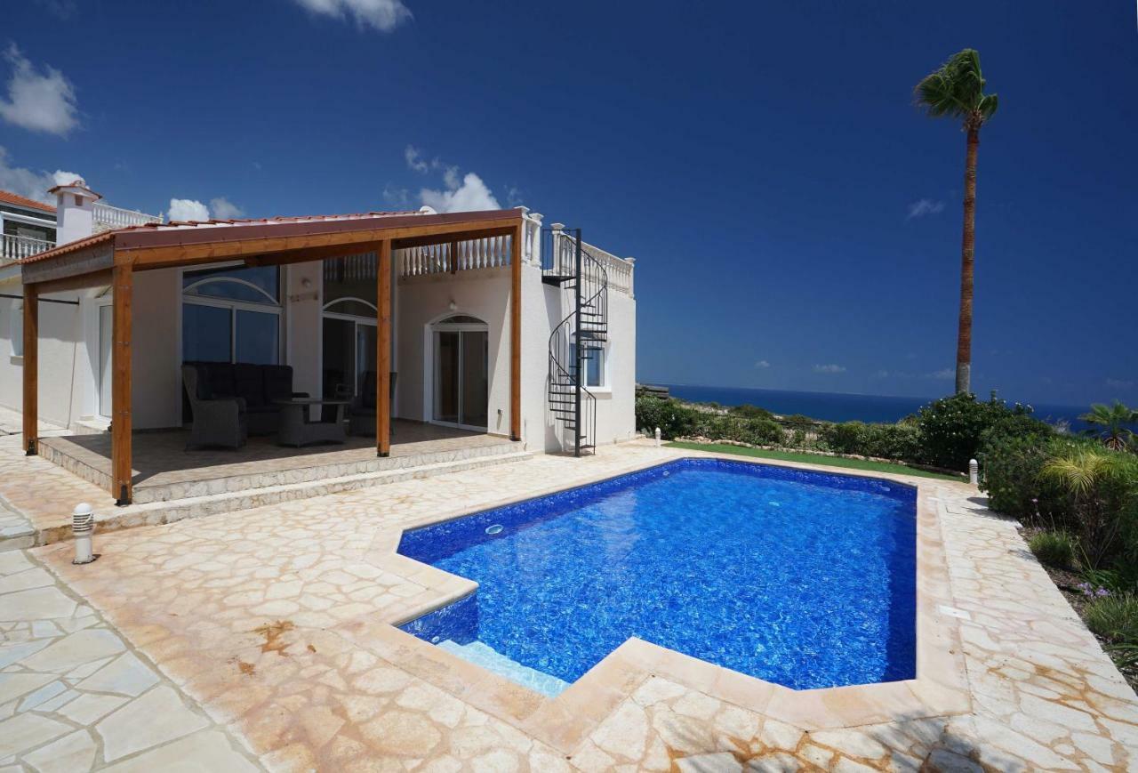 Unforgettable Family Escape - Cliffside Villa With Panoramic Sea Views And Kid-Friendly Private Pool Pissouri Zewnętrze zdjęcie