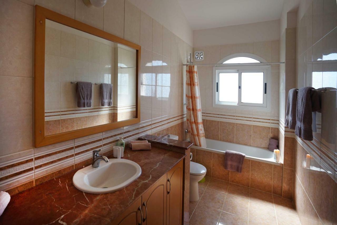 Unforgettable Family Escape - Cliffside Villa With Panoramic Sea Views And Kid-Friendly Private Pool Pissouri Zewnętrze zdjęcie